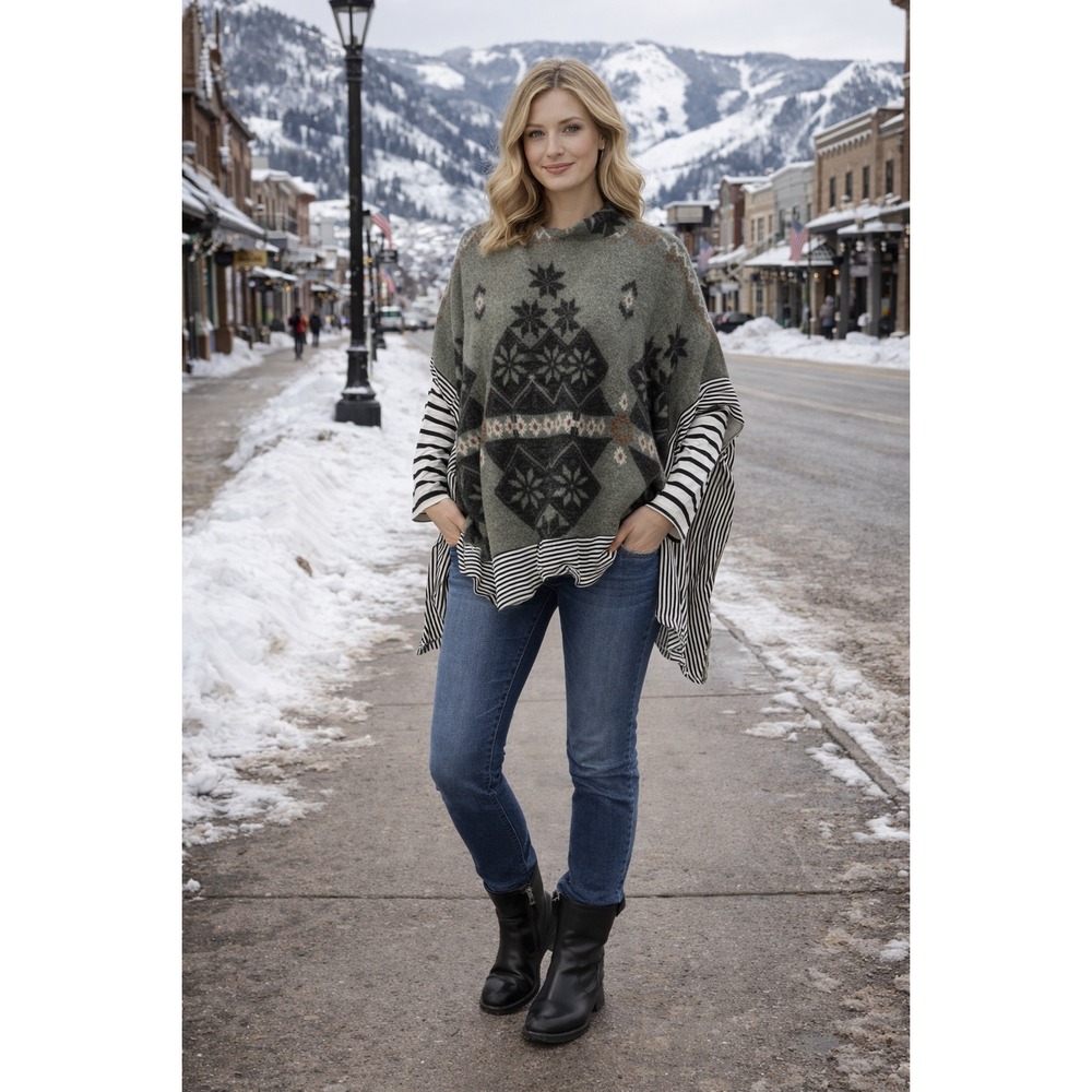 Lovely Melody Fair Isle Poncho Lightweight Sweater Striped Soft Cozy Women Small